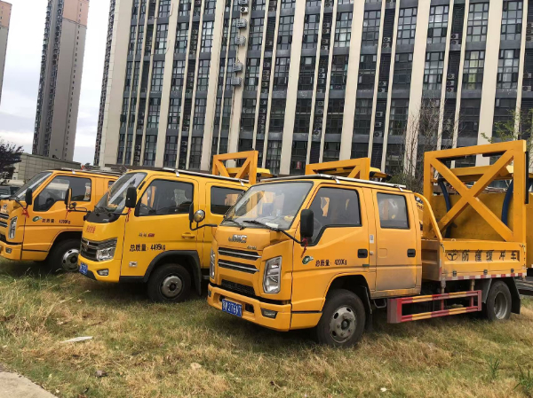 麻城100K防撞緩沖車(chē)出租，價(jià)格優(yōu)惠